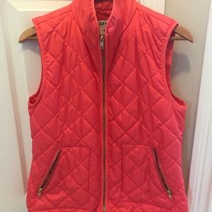 Old Navy Vest Size M brand new
